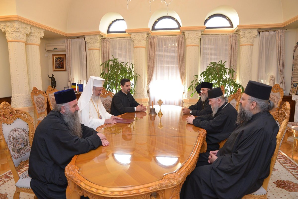 Stareți din Muntele Athos la Reședința Patriarhală 14564