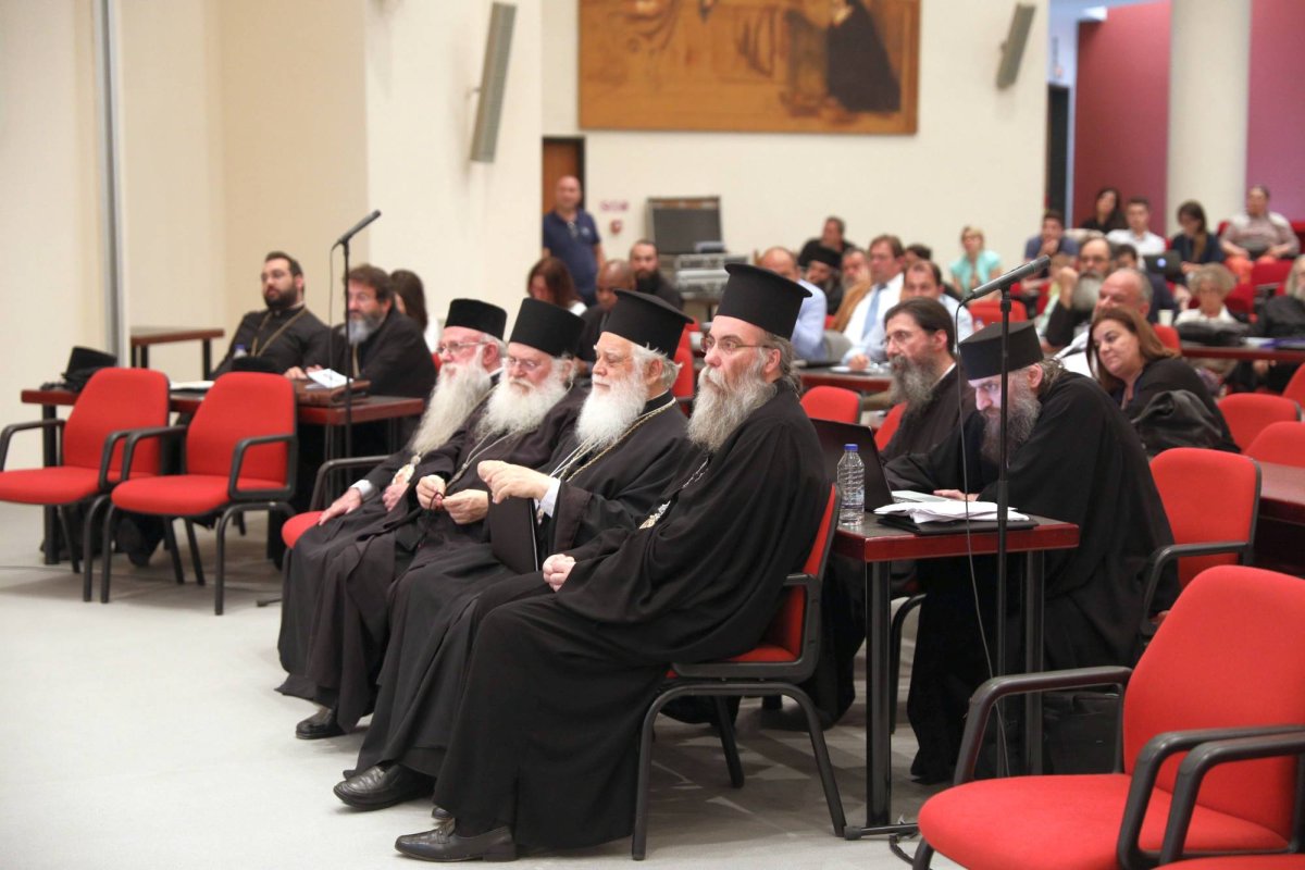 Discernământul, virtutea care ne scapă de sclavia digitală 14931