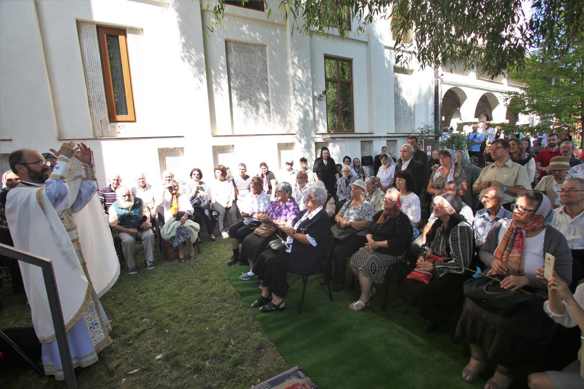 Biserica persoanelor cu deficiențe de auz din Sibiu a fost sfințită 14437