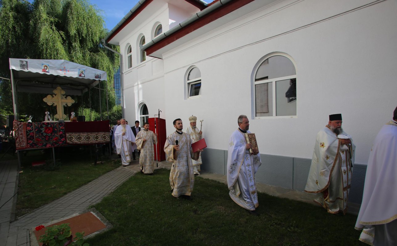 Biserica persoanelor cu deficiențe de auz din Sibiu a fost sfințită 14438