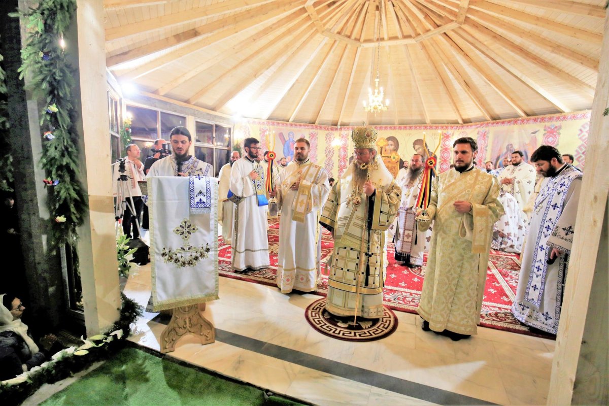 Sărbătoare la Mănăstirea „Icoana Prodromița” de la Comandău, județul Covasna 14453