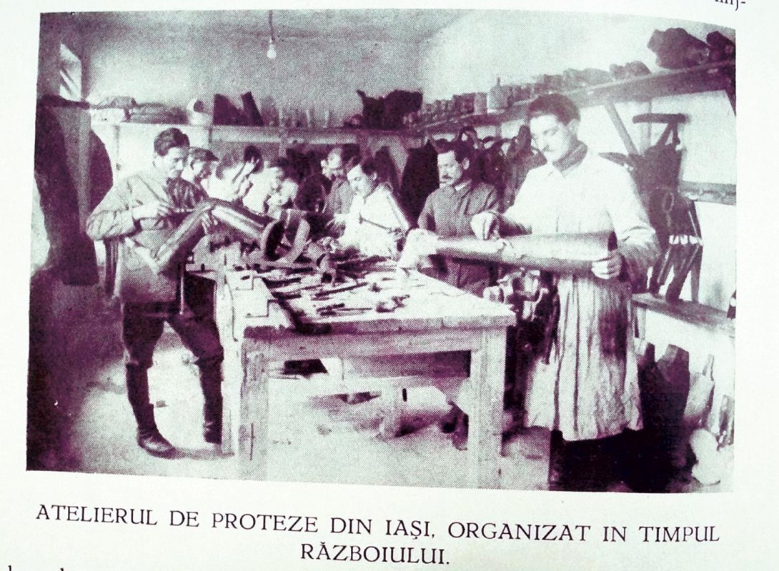 Preotul și medicul, ipostaze ale ajutorării soldaților răniți 14405