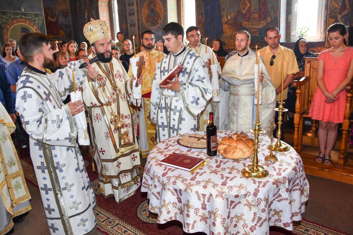 Slujiri arhierești în Mitropolia Banatului 14402