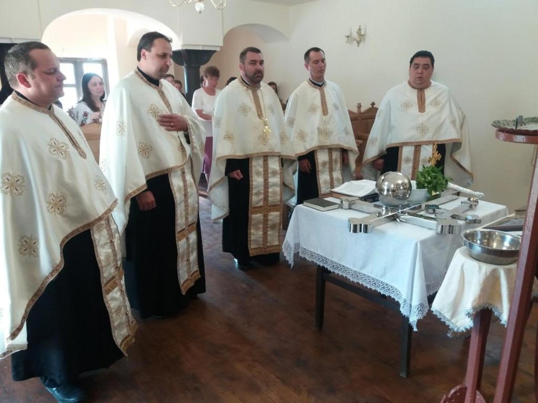 Comuniune în rugăciune și sfințire de cruci în filia Slatina de Mureș 14306