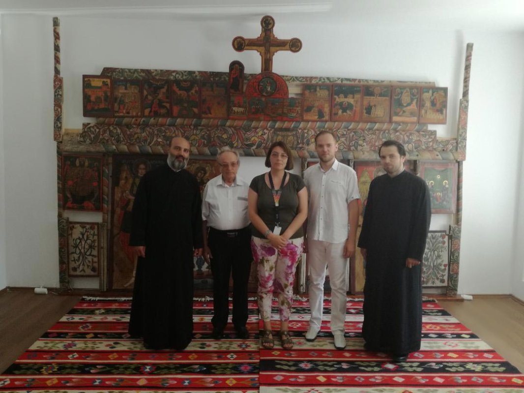 Donaţie de carte pentru teologii craioveni 14298