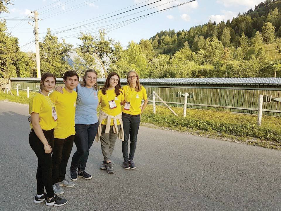 Oamenii din spatele proiectului „Tabăra din pridvorul satului” 14197