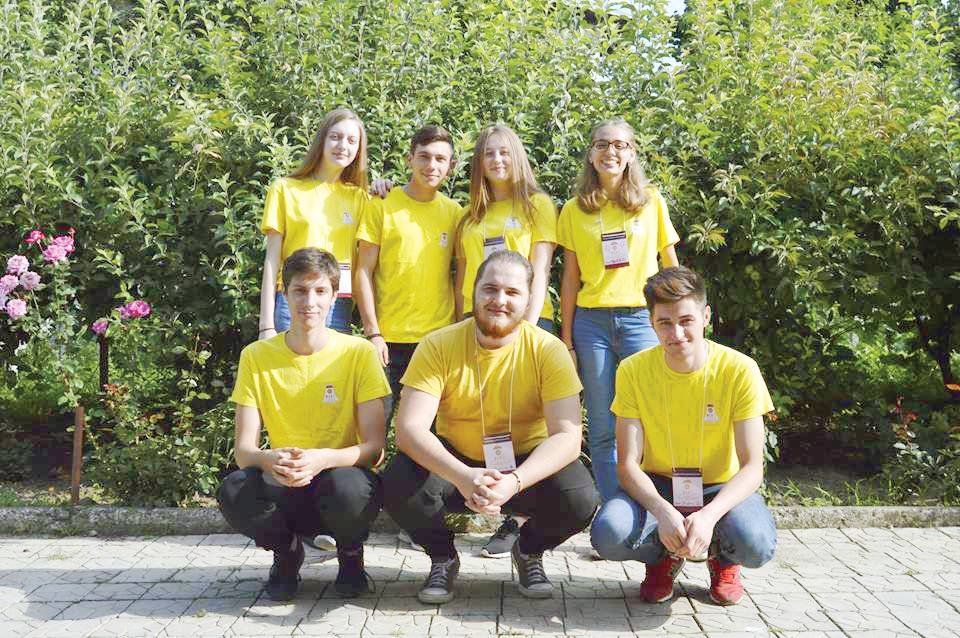 Oamenii din spatele proiectului „Tabăra din pridvorul satului” 14201