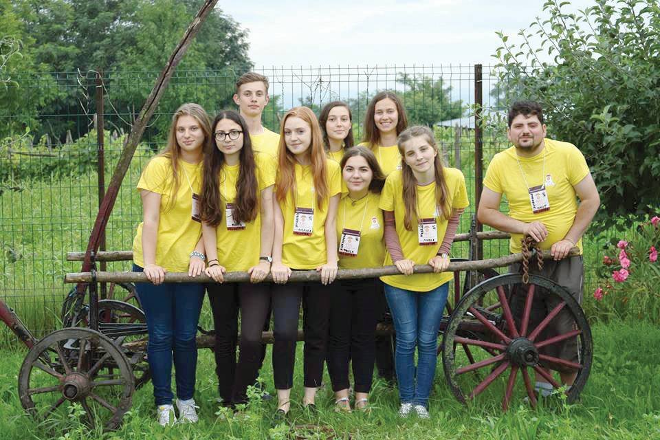 Oamenii din spatele proiectului „Tabăra din pridvorul satului” 14202