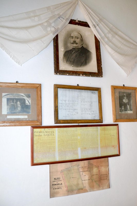 Colecție etnografică inedită la Pomârla 14096