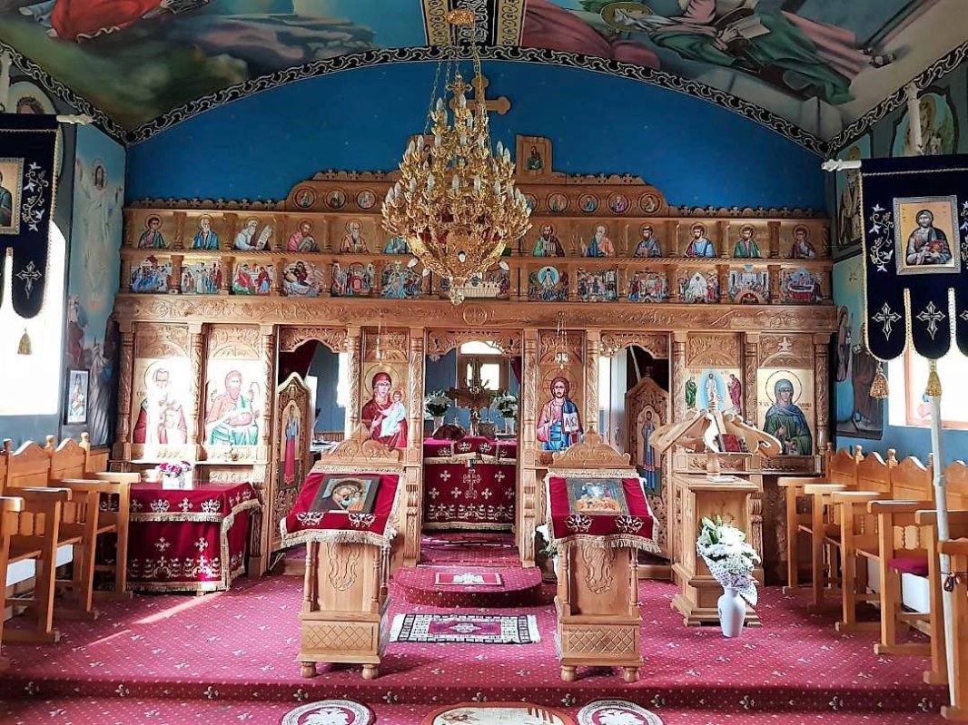 Slujiri arhierești și hramuri în Duminica a 8-a după Rusalii 13955