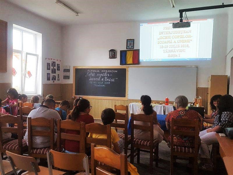 Festivalul interjudețean „Ochii copiilor – icoană a unirii”, ediția I, la Târnăveni 13856