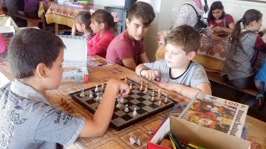 Şcoli de vară în Arhiepiscopia Romanului şi Bacăului 13897