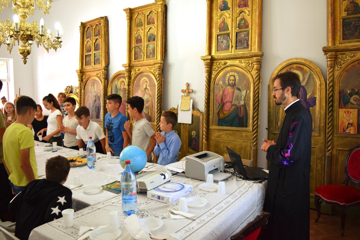 Marea familie duhovnicească de la Bălăceanca 13801