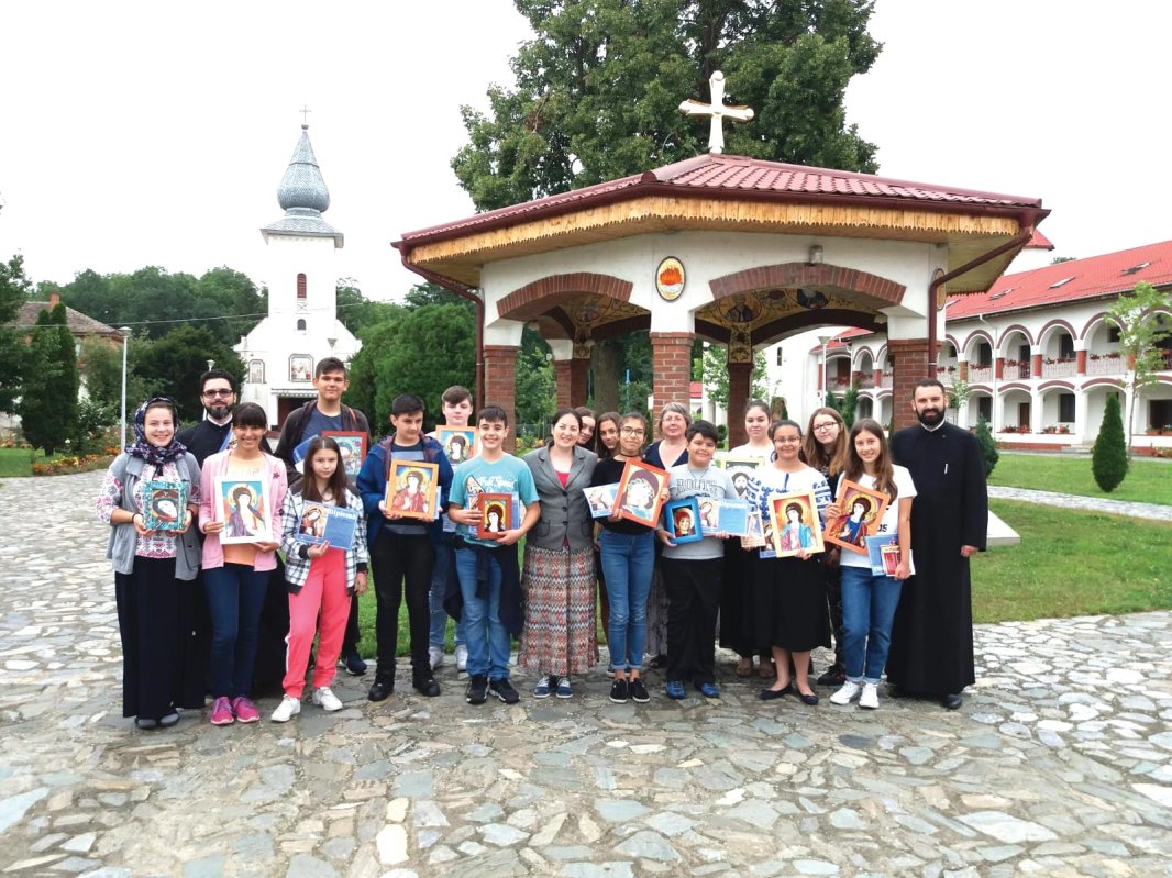 Tabără de pictură „Icoana în suflet de copil” 13797