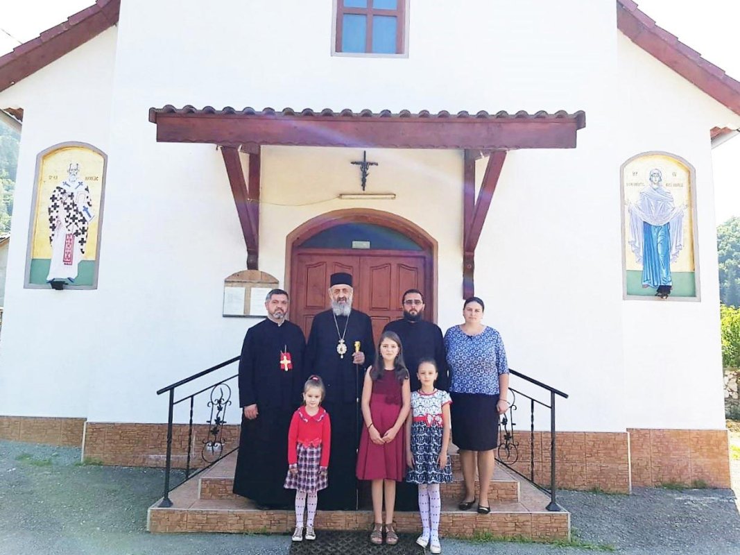 Vizite pastorale în mai multe parohii din Protopopiatul Câmpeni 13770