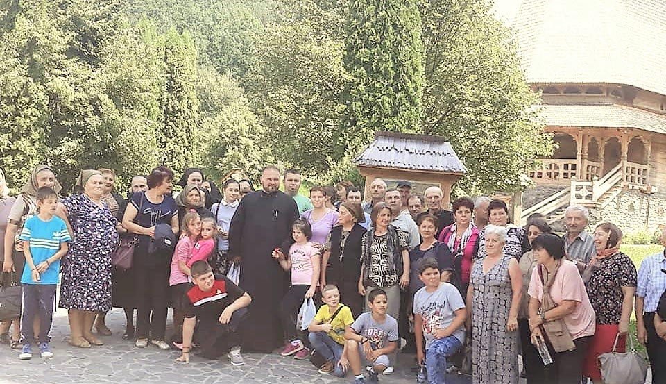 Monorenii bistrițeni, pelerini în Năsăud și Maramureș 13710