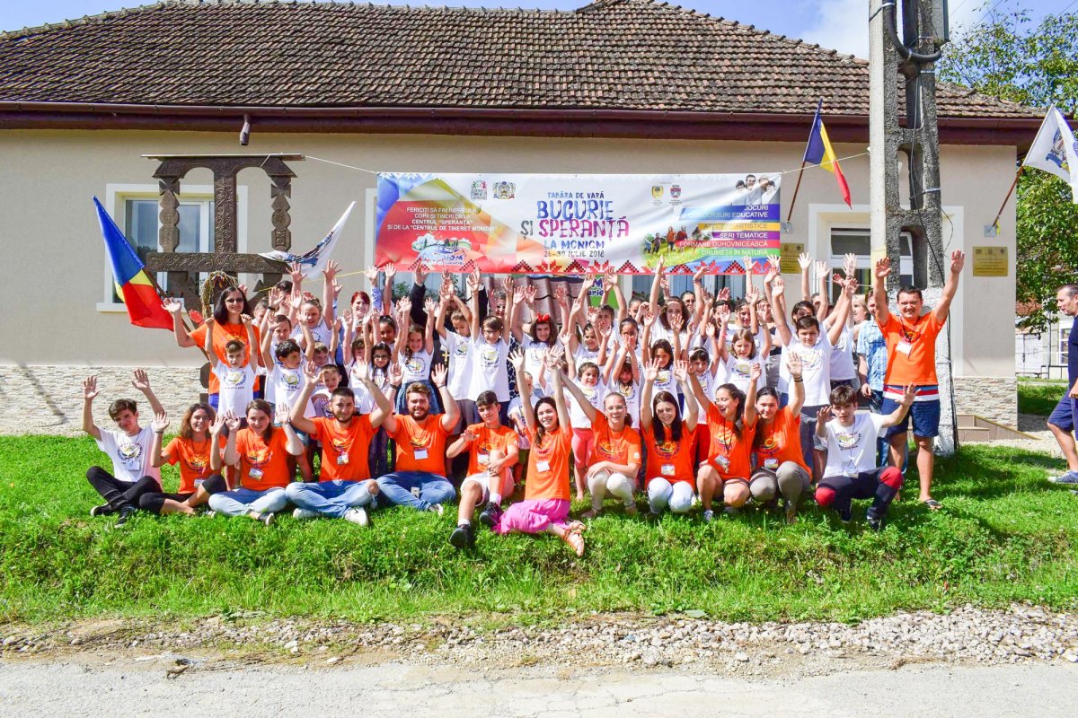 Bucurie și speranță pentru copii la Moniom 13652