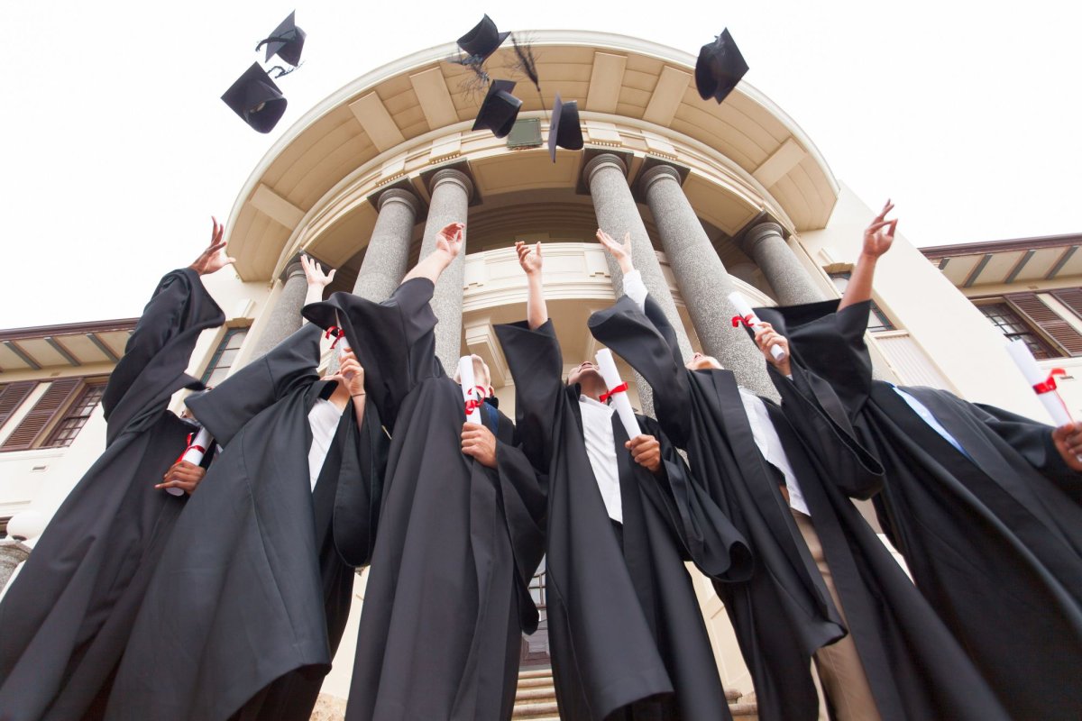 Viitorul tinerilor noștri, larg deschis spre Occident 13924