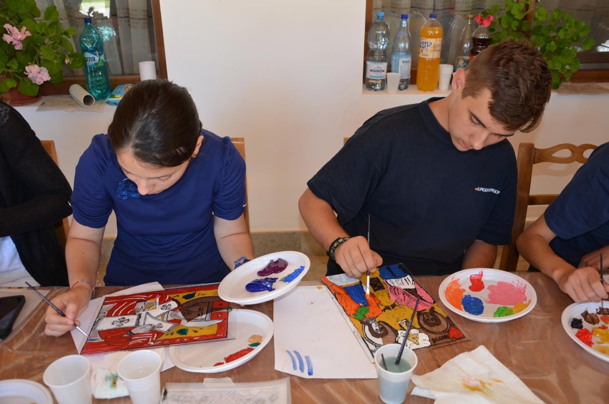 Răsplată pentru elevii merituoși 13586