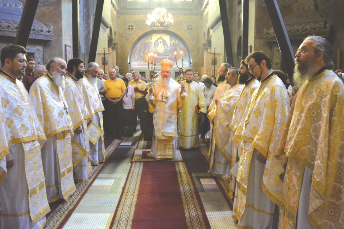 Slujiri arhierești în Duminica a 9-a după Rusalii 13503