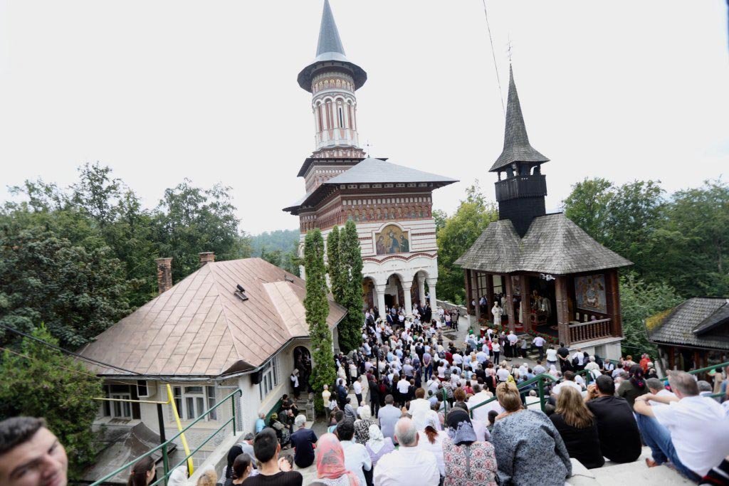 Slujiri arhierești în Duminica a 9-a după Rusalii 13508