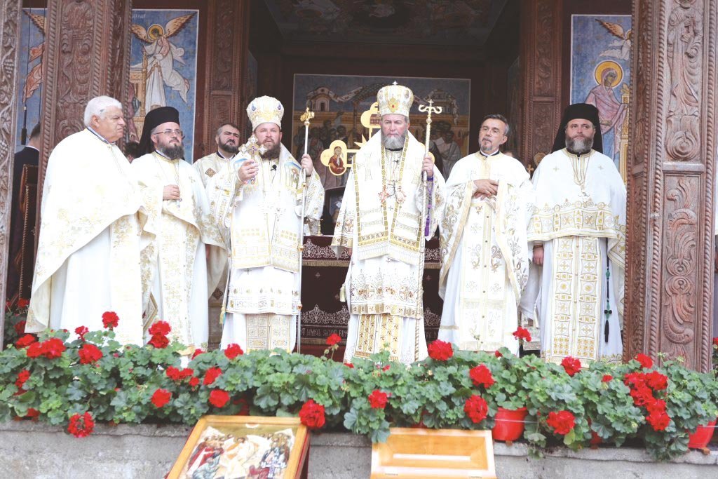 Slujiri arhierești în Duminica a 9-a după Rusalii 13509