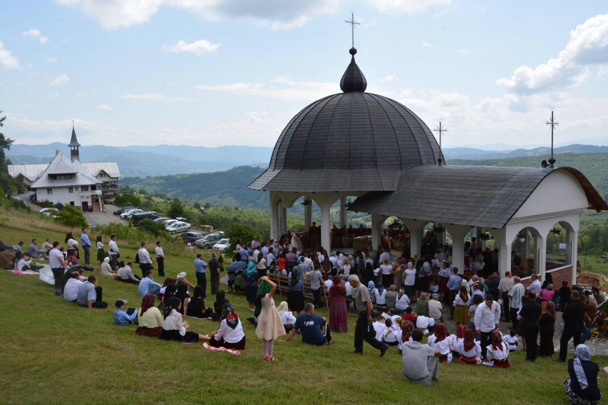 Slujiri arhierești în Duminica a 9-a după Rusalii 13514