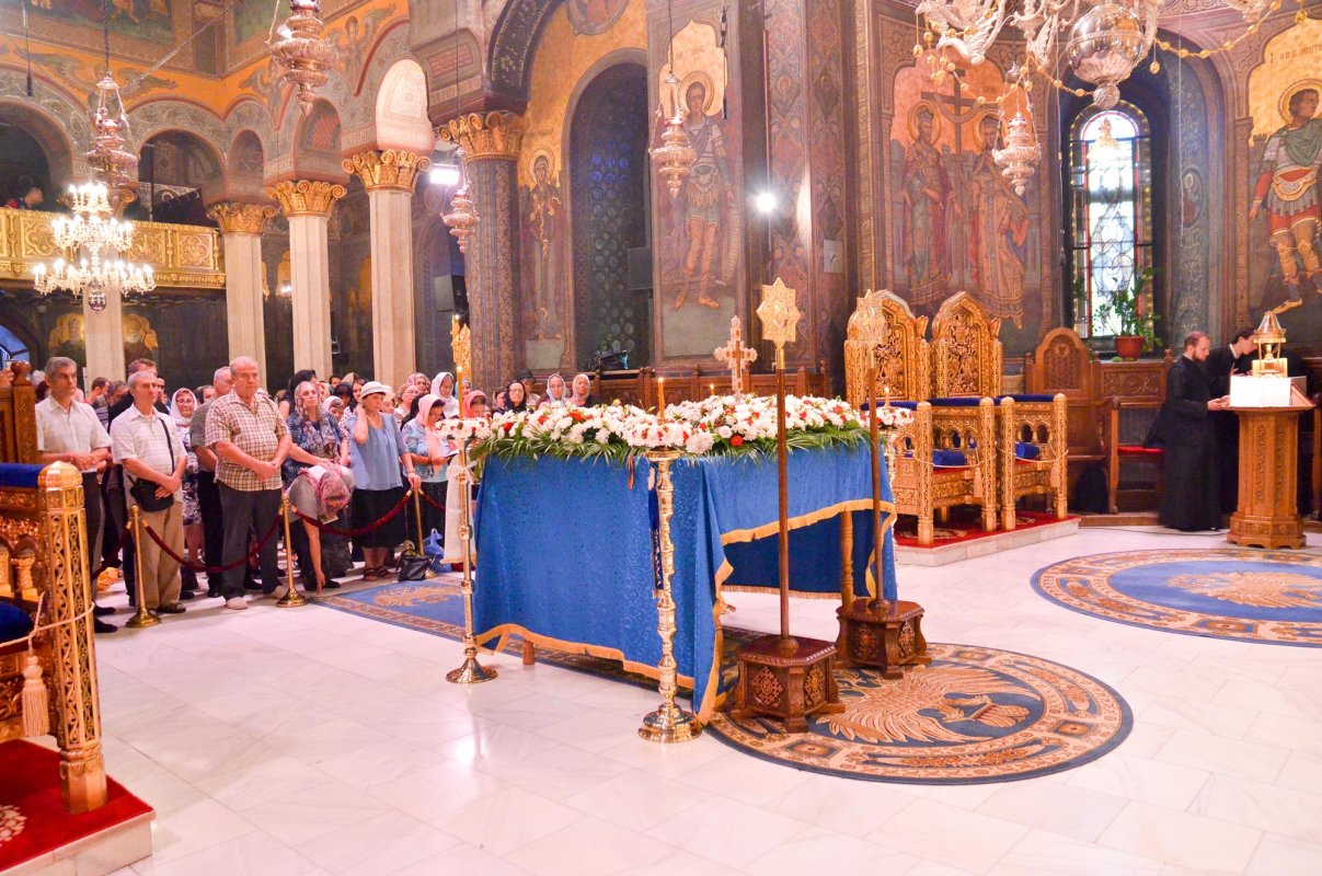 Programul liturgic în perioada Postului Maicii Domnului 13480