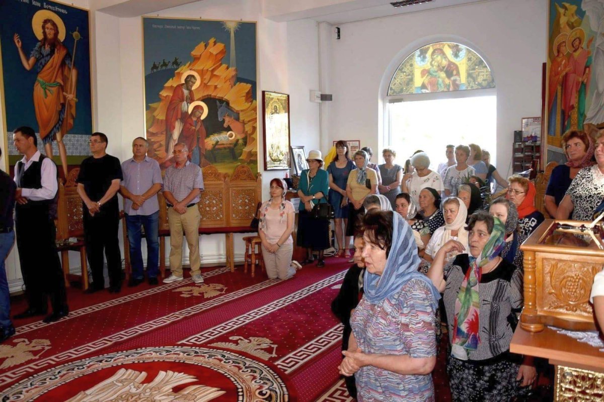 Paraclisul Maicii Domnului în Episcopia Huşilor 13260