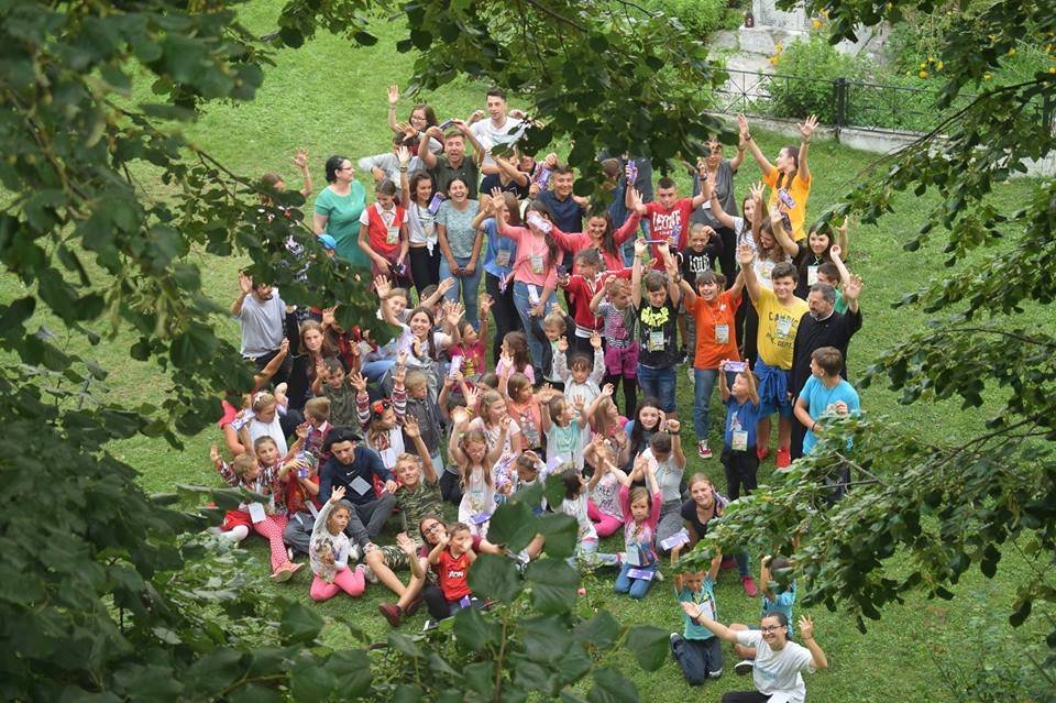„Tabăra din pridvorul satului”, pentru prima dată la Hândreşti 13265