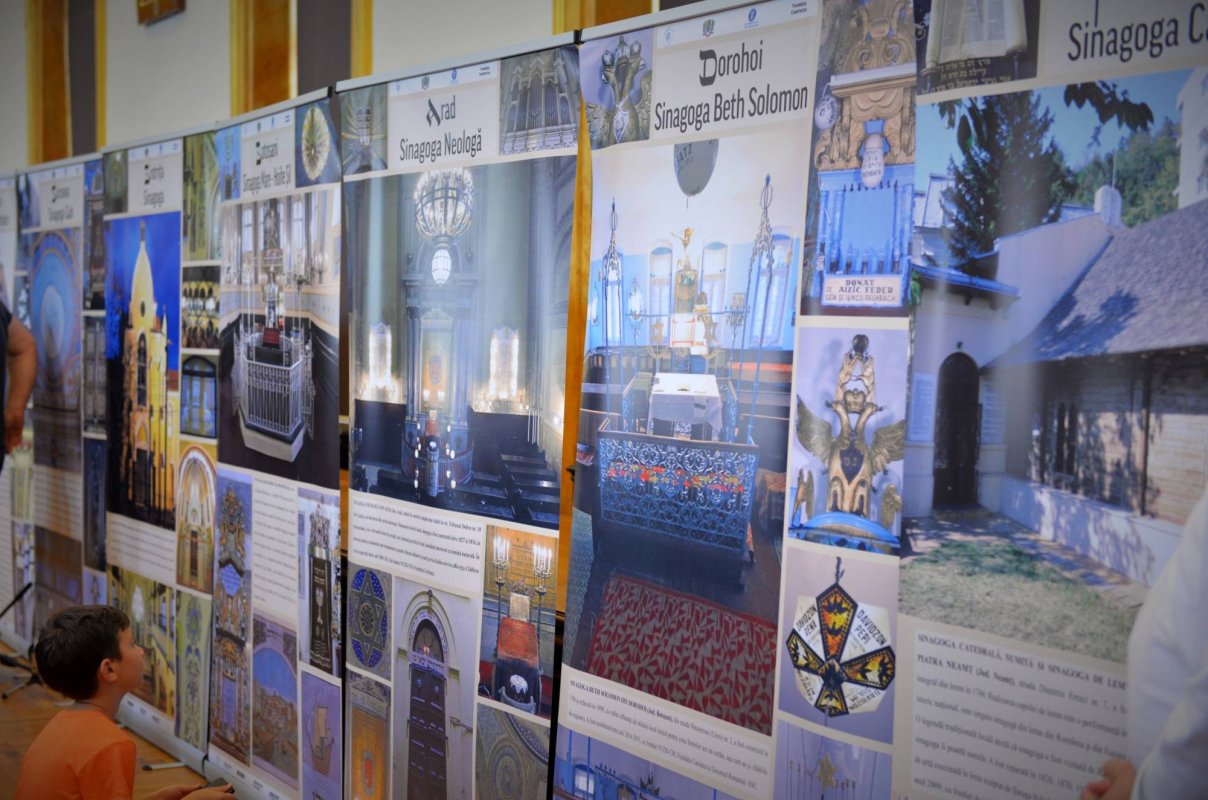 IPS Teofan: „Spaţiul sacru, esenţial pentru dăinuirea unei comunităţi etnice şi religioase” 13196