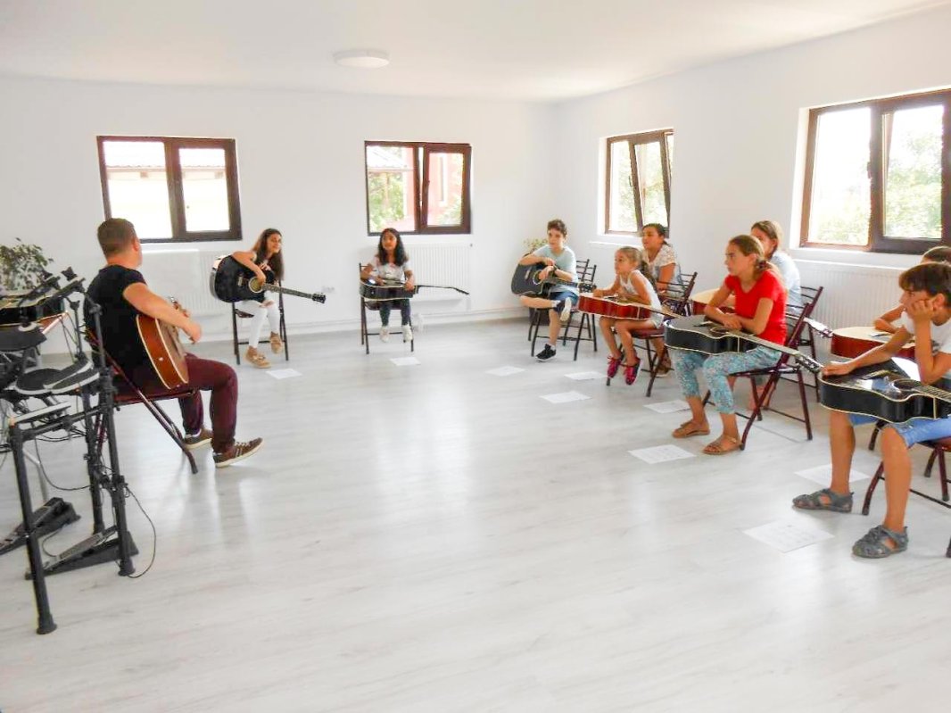 Proiect social „O altă şansă!” la Fetești 13240