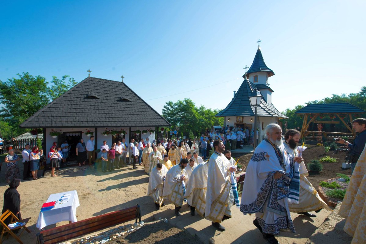 IPS Serafim: „Lumea are nevoie de sfinţi pentru ca umanitatea să fie sănătoasă” 13135