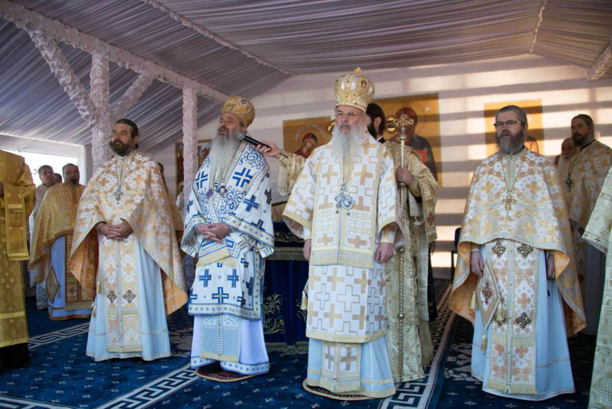 IPS Serafim: „Lumea are nevoie de sfinţi pentru ca umanitatea să fie sănătoasă” 13137