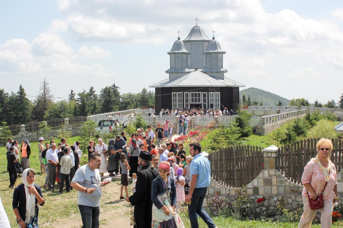 Muntioru - schitul de la granița Țărilor Române 13174