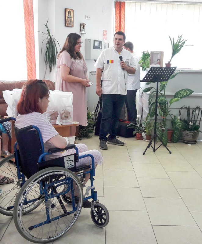 Spectacol de pricesne la Centrul „Sfântul Nectarie” 13179