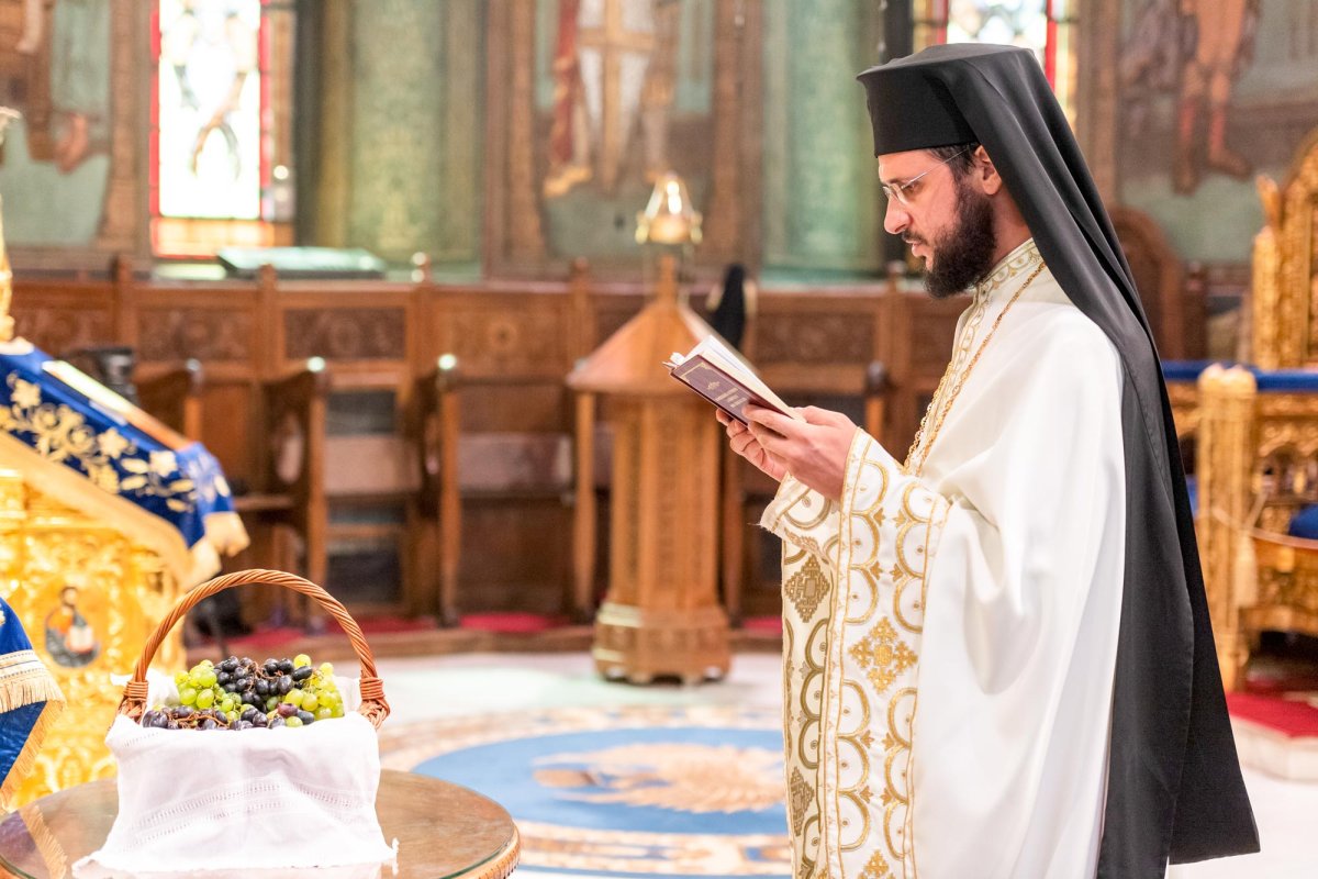 Biserica, spațiu de primire a slavei cerești 13102