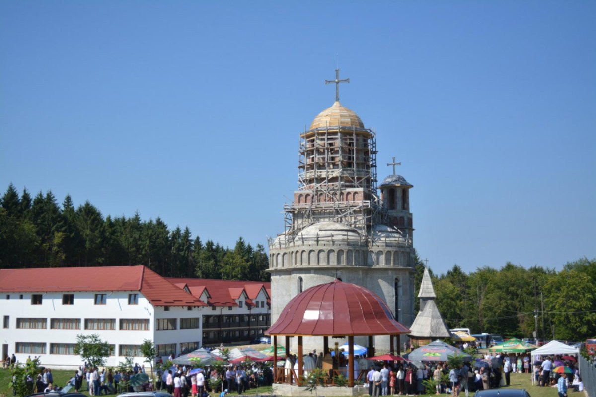 Hramuri și slujiri arhierești în Duminica a 10-a după Rusalii 13079