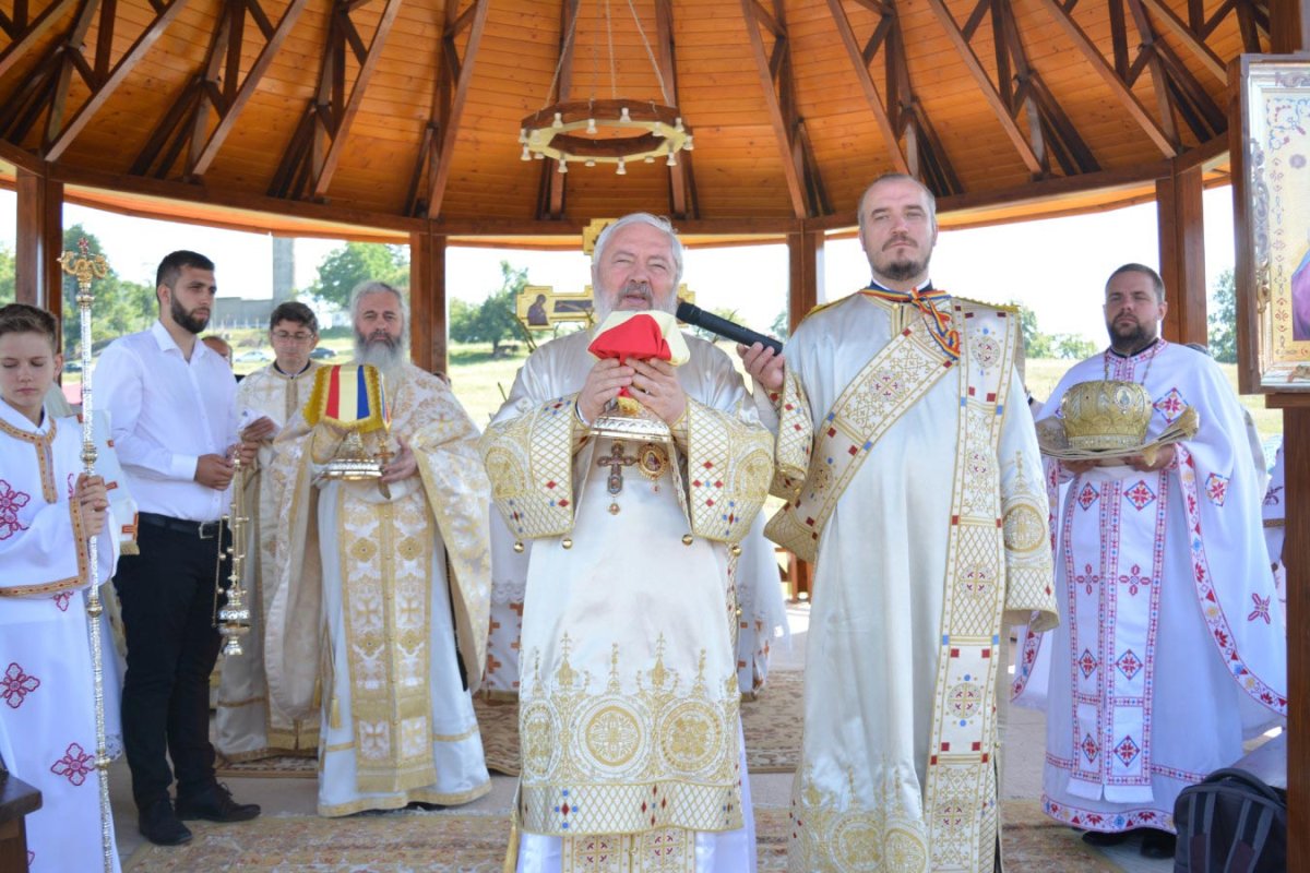 Hramuri și slujiri arhierești în Duminica a 10-a după Rusalii 13084