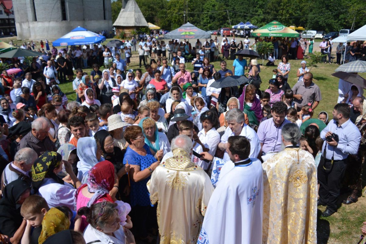 Hramuri și slujiri arhierești în Duminica a 10-a după Rusalii 13093