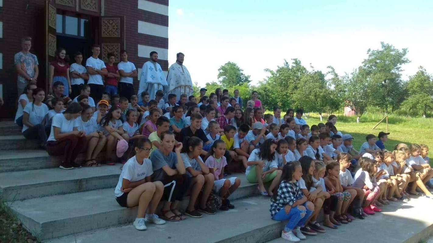 Peste 100 de copii în Tabăra „Vara pe uliţă” 12975