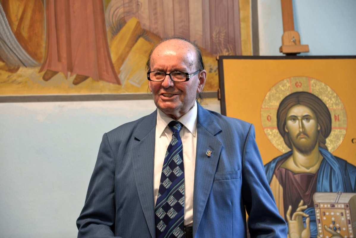 A trecut la cele veşnice profesorul ieşean Constantin Străchinaru 12906