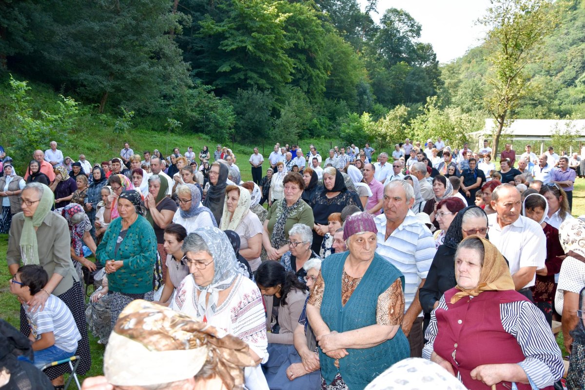 Popas duhovnicesc la Mănăstirea Almăj-Putna 12937