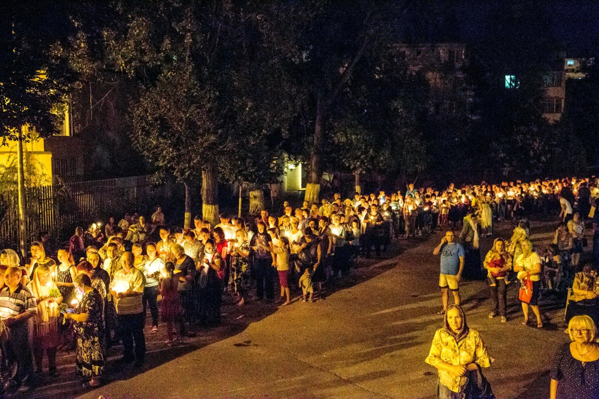 Procesiune cu icoana Maicii Domnului în Galați 12952