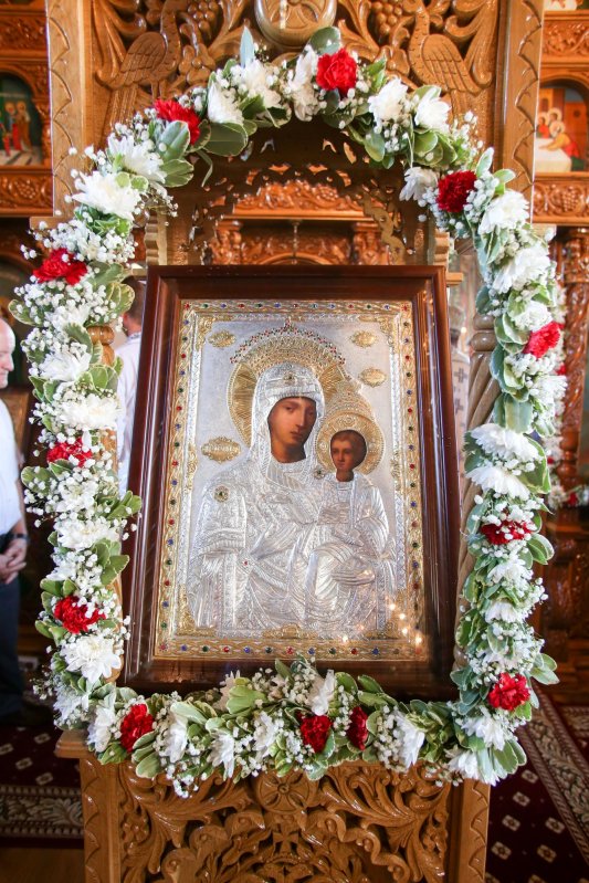 Credință străbună și istorie la poalele Făgărașilor 12871