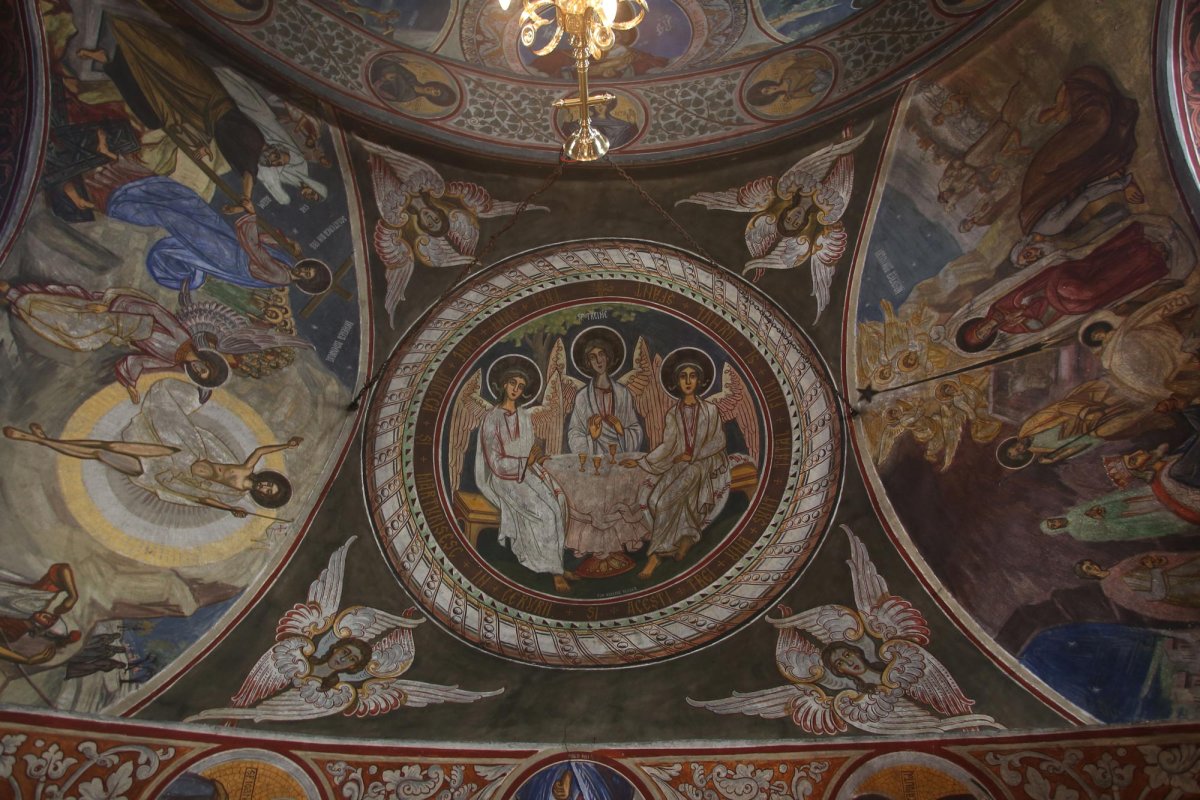 Credință străbună și istorie la poalele Făgărașilor 12873