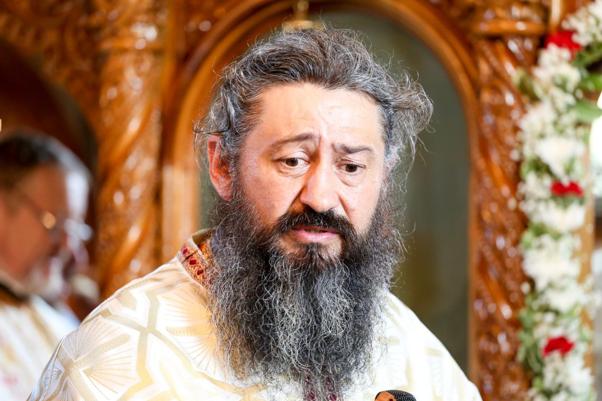 Credință străbună și istorie la poalele Făgărașilor 12877