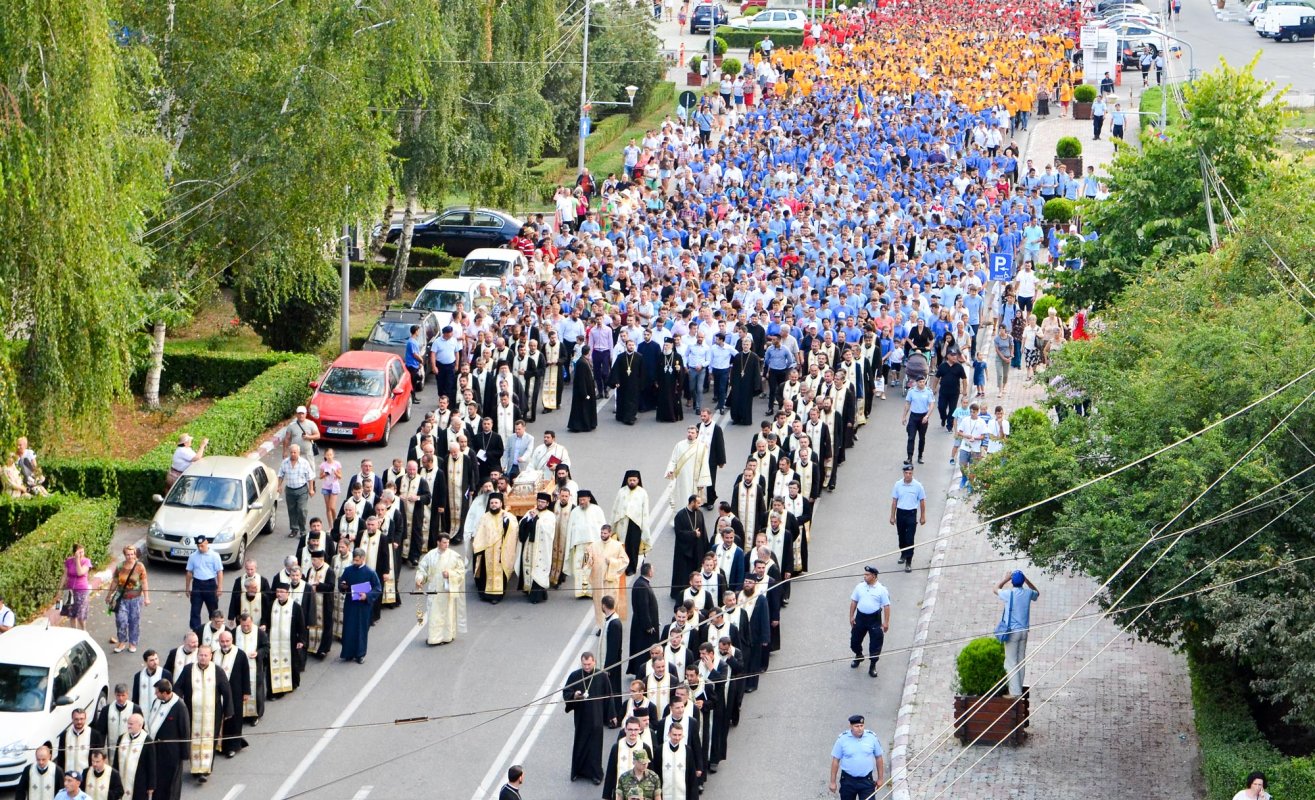 Programul sărbătoririi Sfântului Ierarh Nifon la Târgovişte 12889
