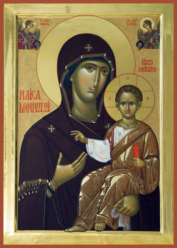 Mijlocirea ei către Hristos ţine lumea 13059