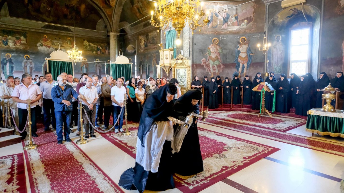 Iertarea, calea spre întărirea familiei și umanizarea societății 12742